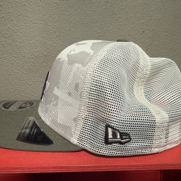 New Era 9Seventy 2025 Dodgers Armed Forces Day Two-Tone Snapback Stretch Hat NEW - Picture 2 of 6